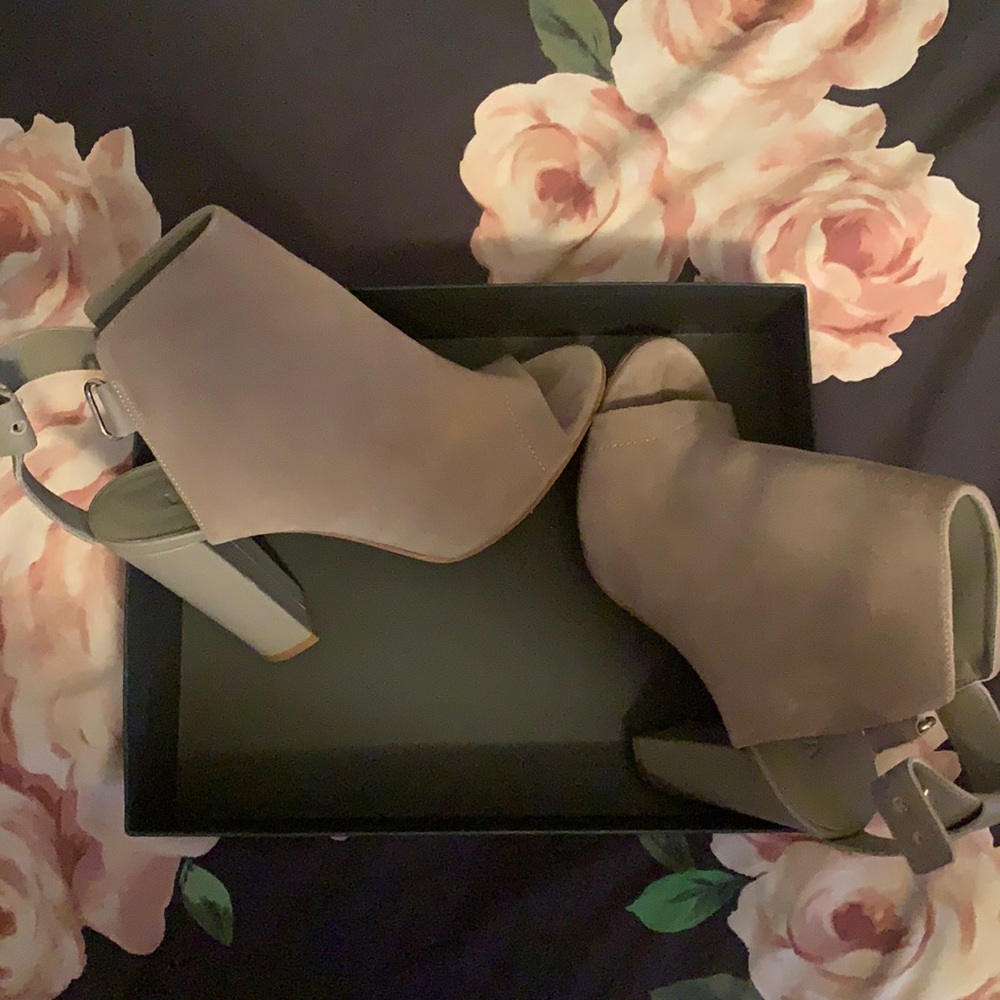 Peep toe sling back booties